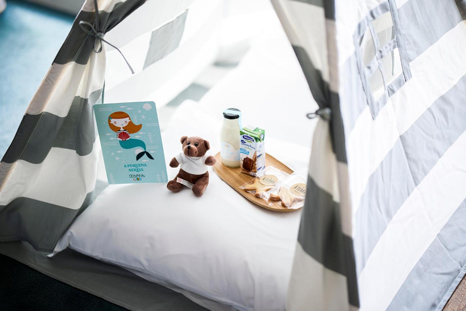 Octant Ponta Delgada Hotel Exterior foto The interior of a Baby Haven